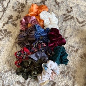 NEW! Lot of 12 Scrunchies